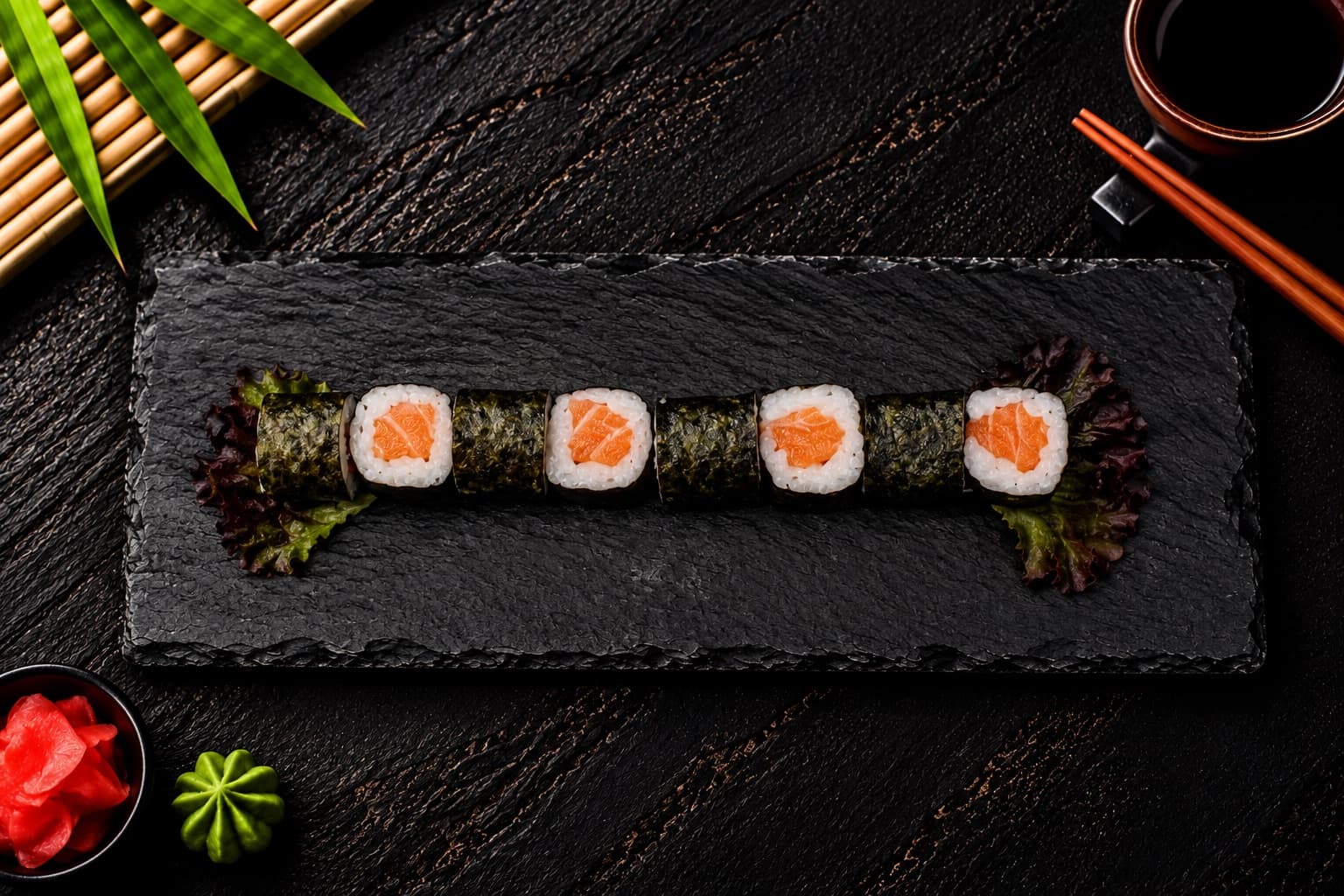 Salmon Hosomaki